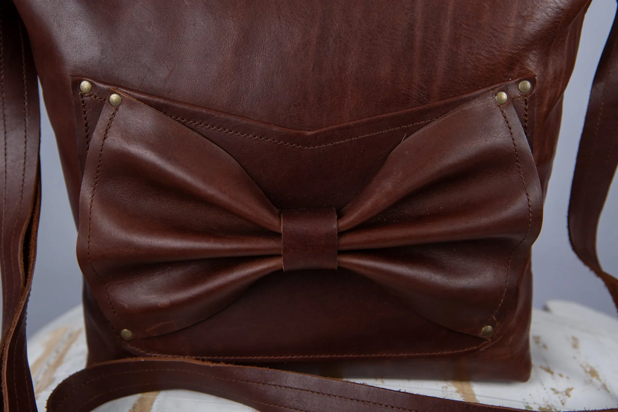 Janine with Bow - Cigar