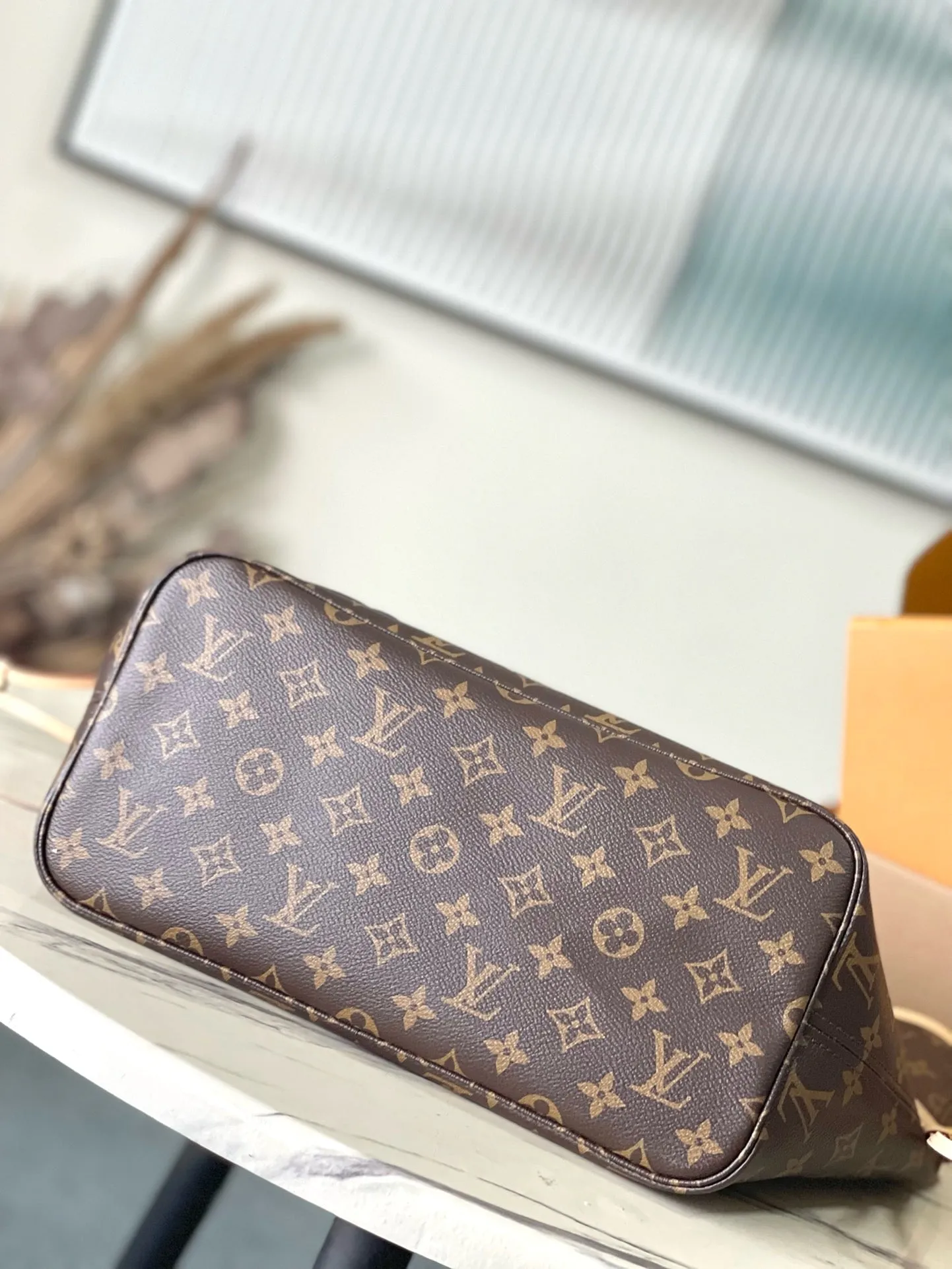 LB1046 Neverfull MM / HIGHEST QUALITY VERSION / 12.2 x 11 x 5.5 inches