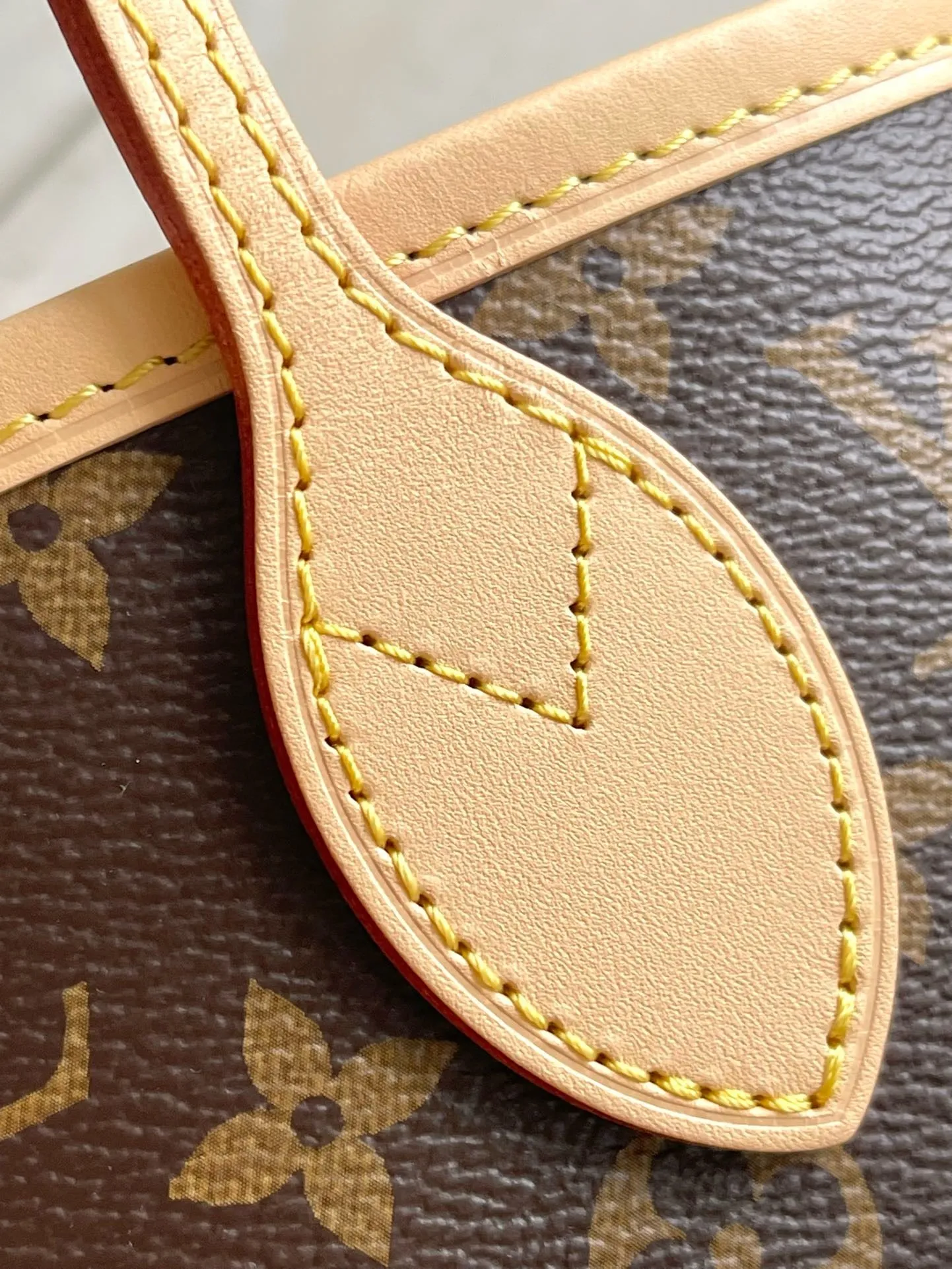 LB1046 Neverfull MM / HIGHEST QUALITY VERSION / 12.2 x 11 x 5.5 inches
