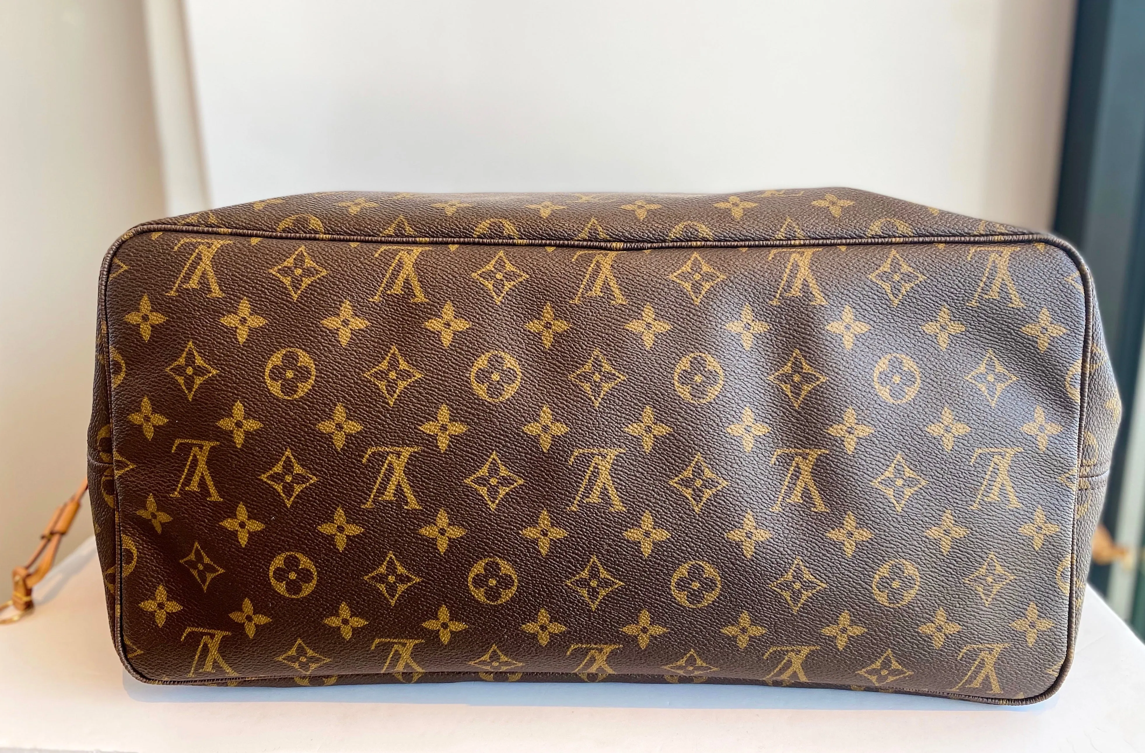 Louis Vuitton Neverfull GM Monogram Tote