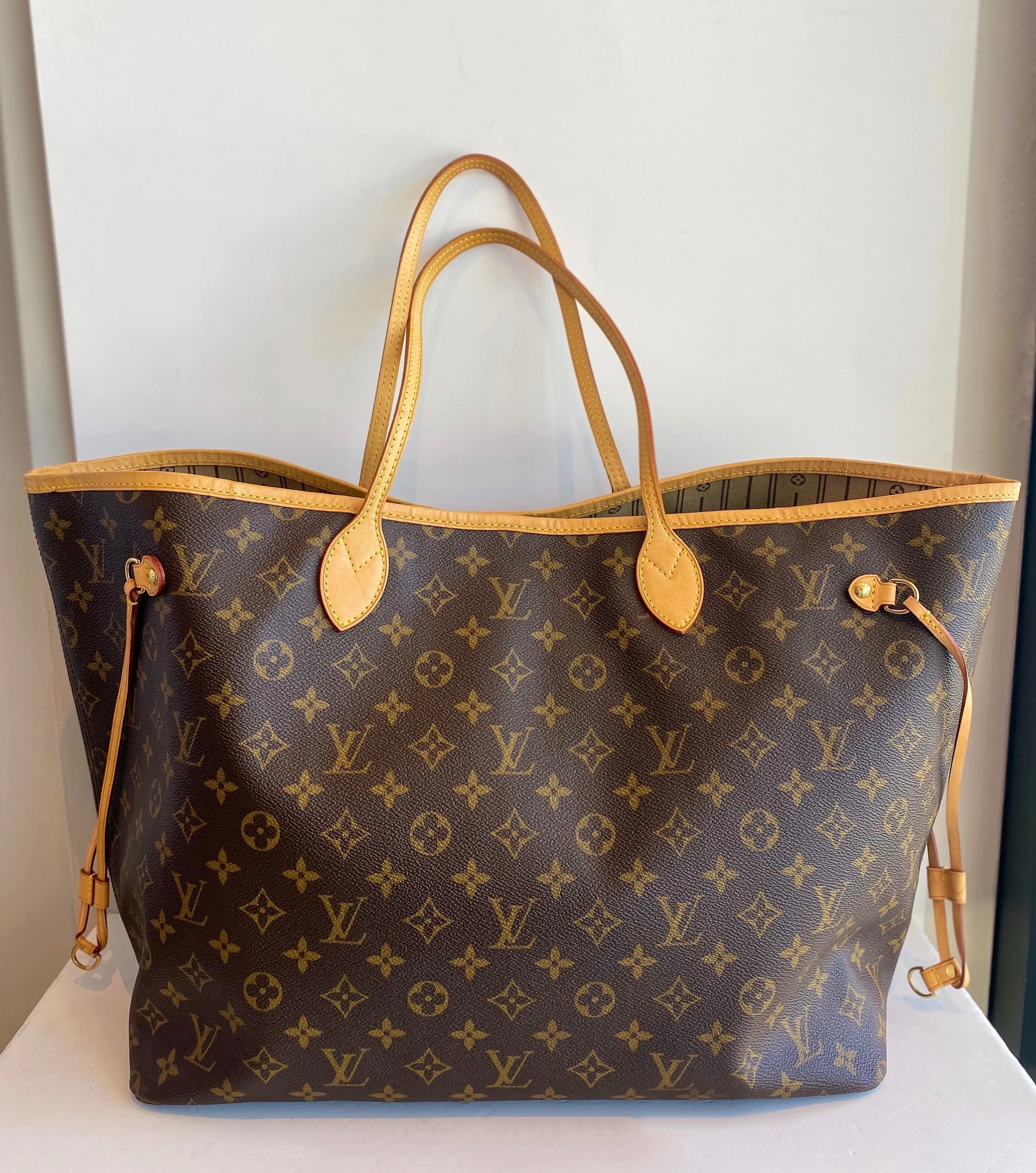 Louis Vuitton Neverfull GM Monogram Tote