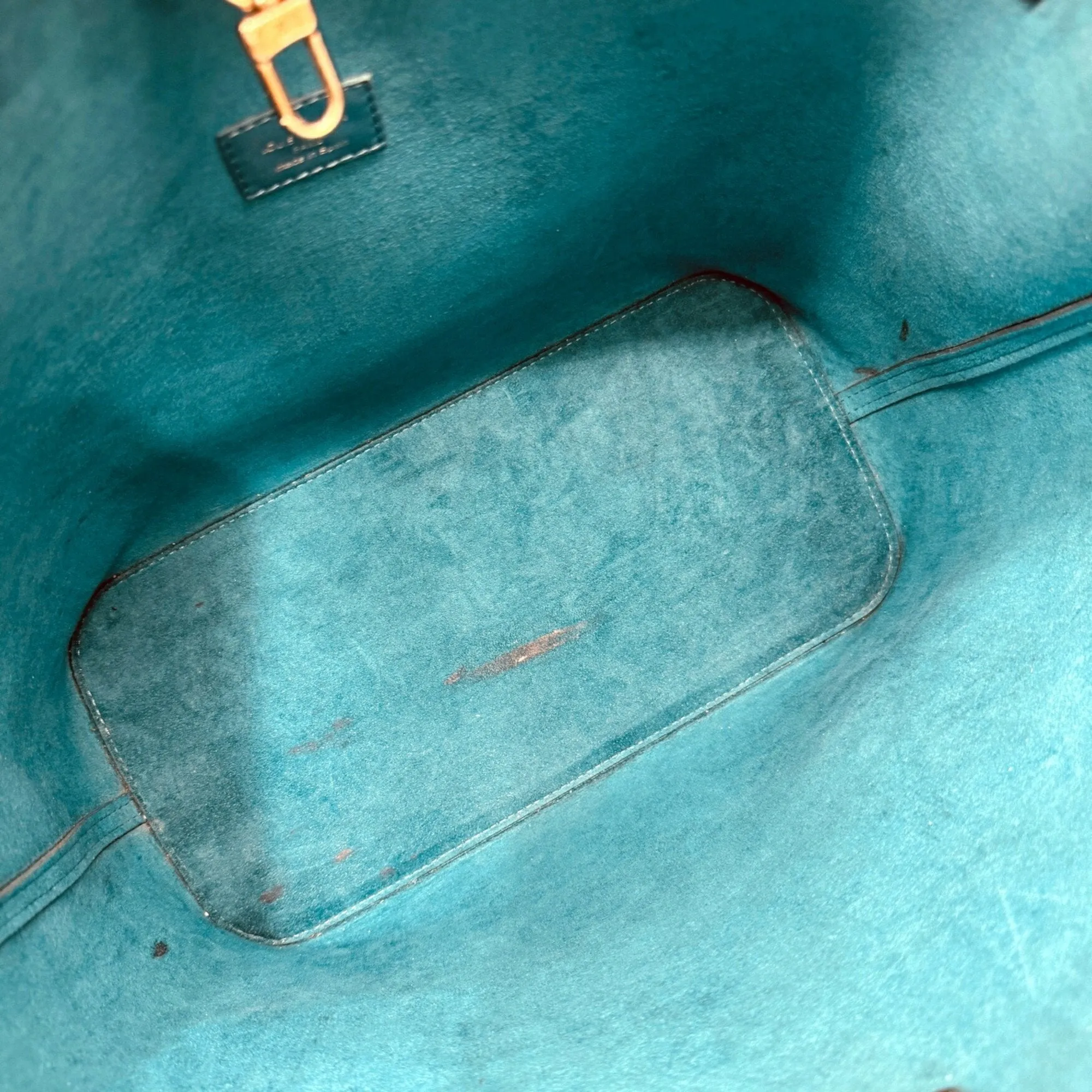 Louis Vuitton Neverfull Mm  Leather Shoulder Bag ()