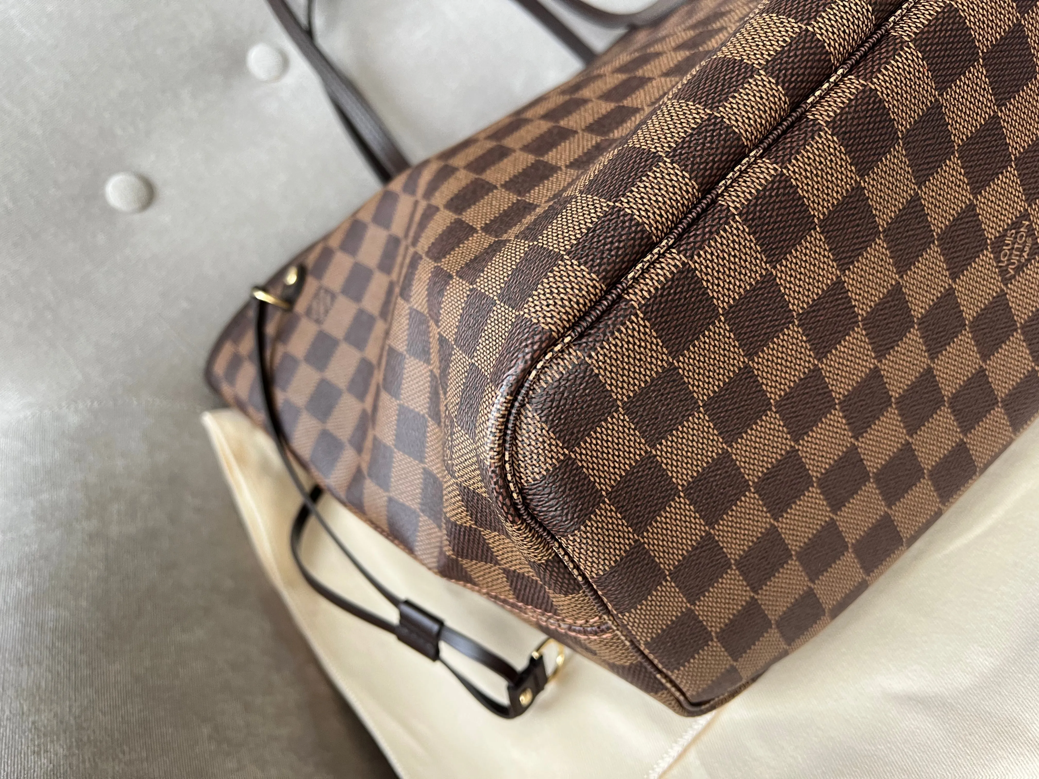 Trendy Inspired Louis Vuitton Neverfull Mm Damier Ebene Cherry Interior (rrp £1,410)